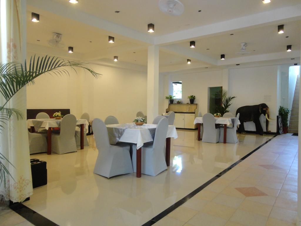 Green Land Guest House Pinnawala  Exterior foto